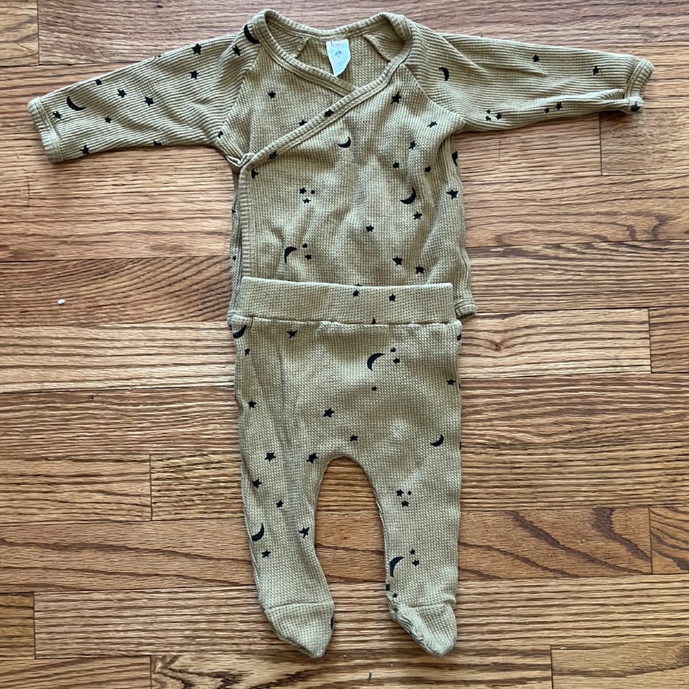 Kate Quinn 2 piece outfit, worn once